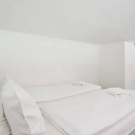 Standard By Hi5 - Wesselenyi 8 Apartment